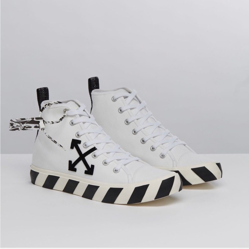 OFF-WHITE Vulc Mid Canvas Sneakers
